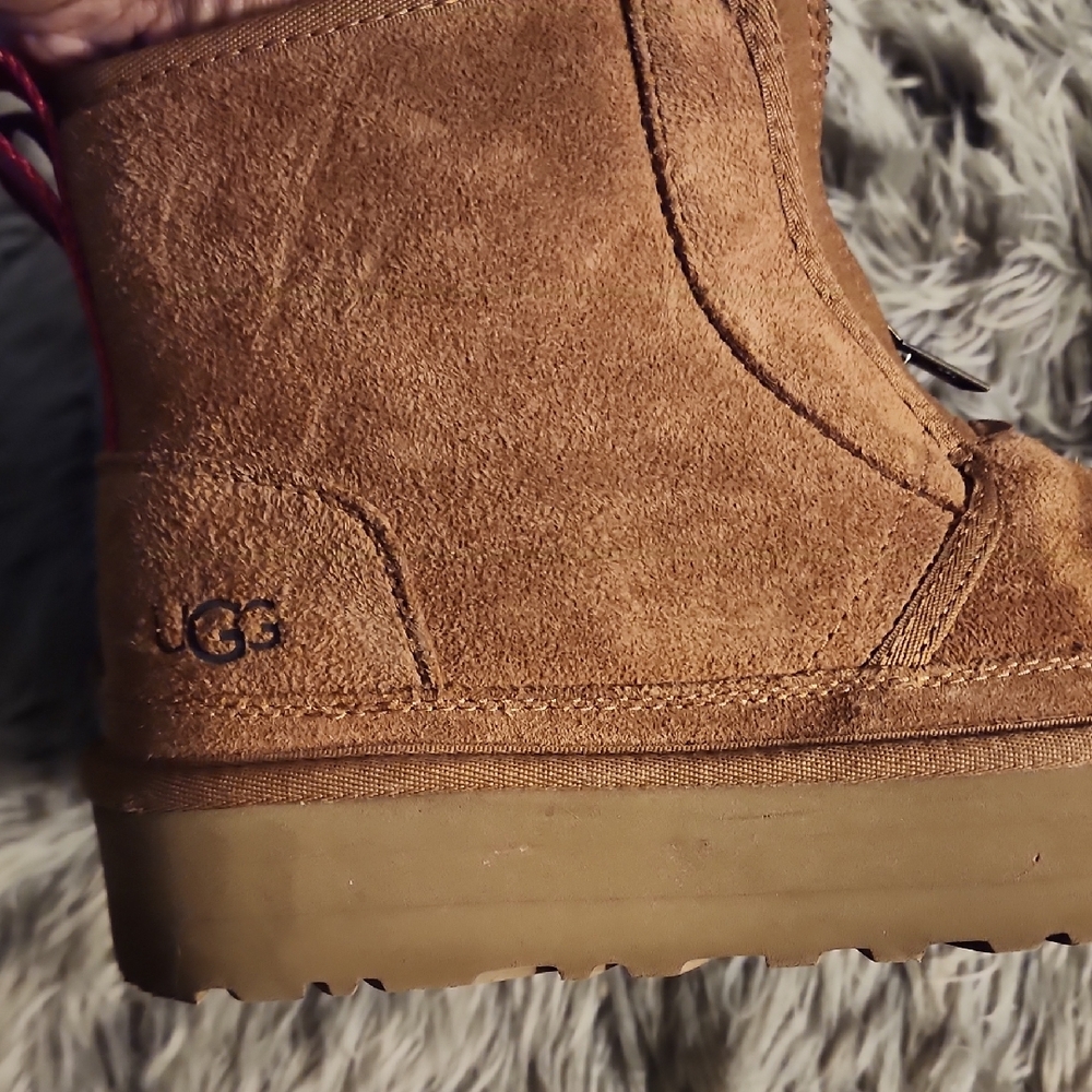 UGG Tan Winter Boots - Picture 4 of 8